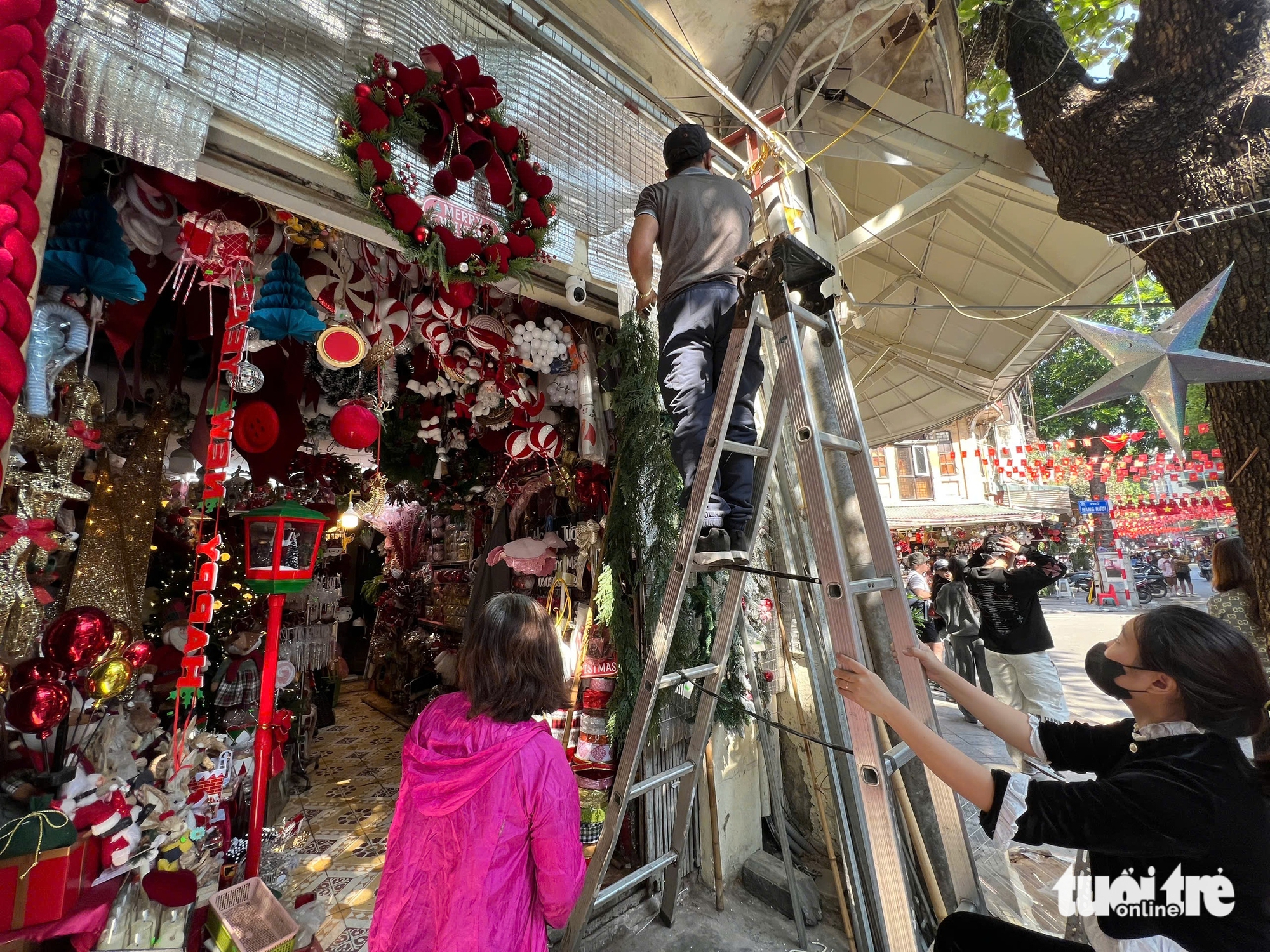 河内再次行动，为行人夺回人行道，Hàng Mã街大量遮阳棚被拆除