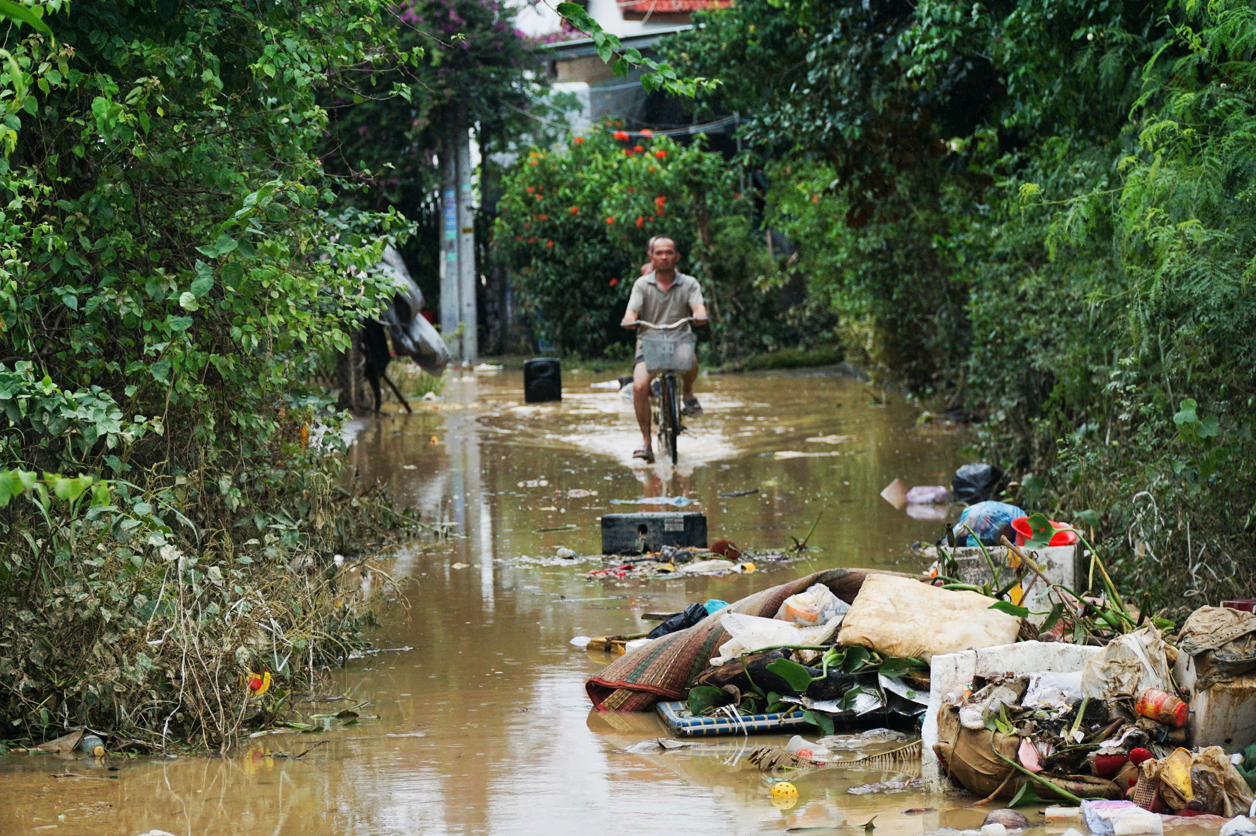 延田的心碎之痛：在凶猛洪水中失去亲人...