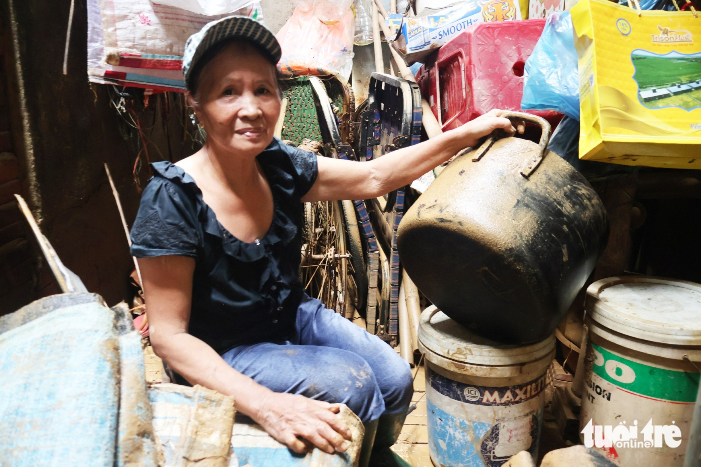 在洪水和山体滑坡后重新站起来,戈诺伊的居民并不孤单