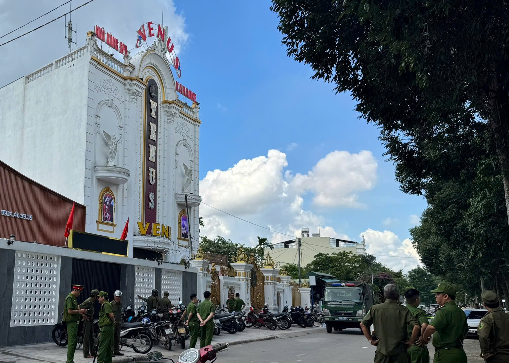广南省Venus卡拉OK店毒品案起诉35名嫌疑人