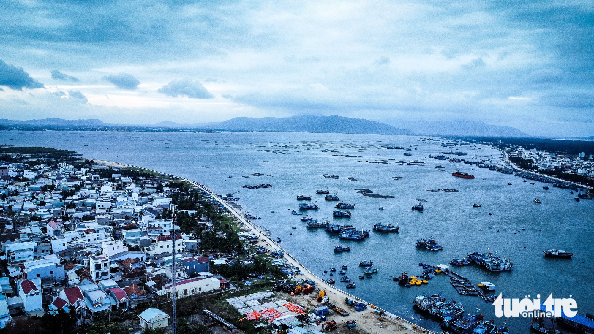 在德吉湖的三个世界级六星级超级游艇度假项目