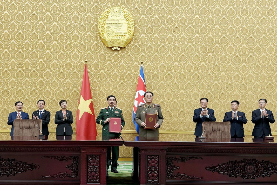 越南与朝鲜签署五项合作文件