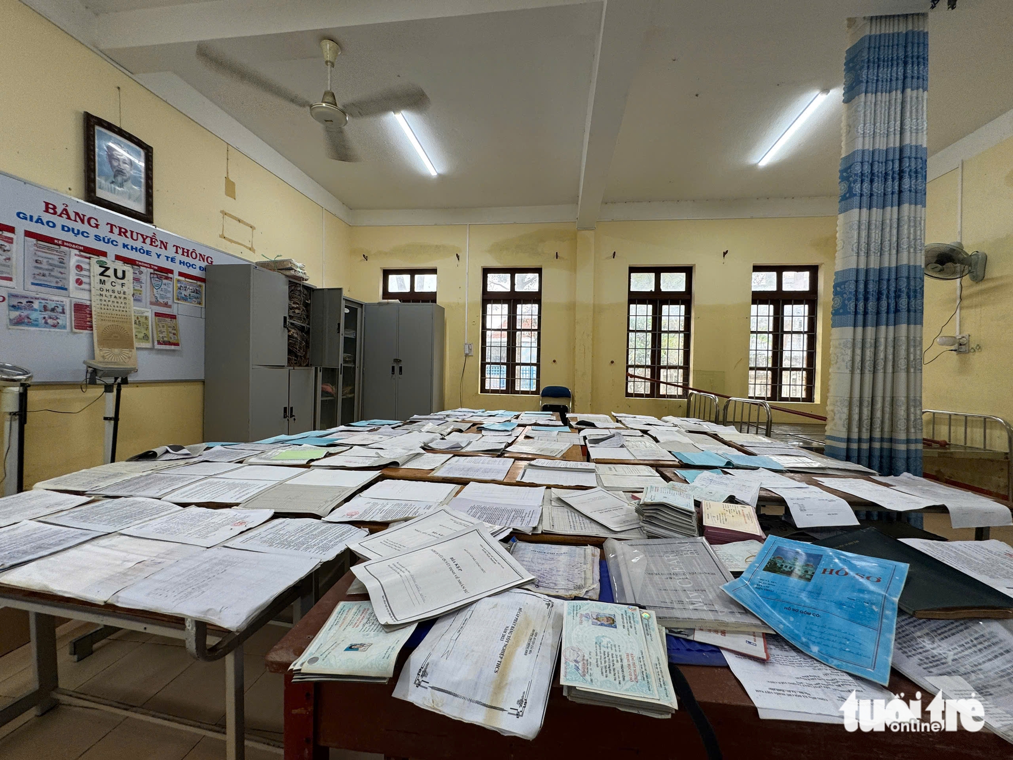 洪水中心和盛地区学校荒凉，师生缺席
