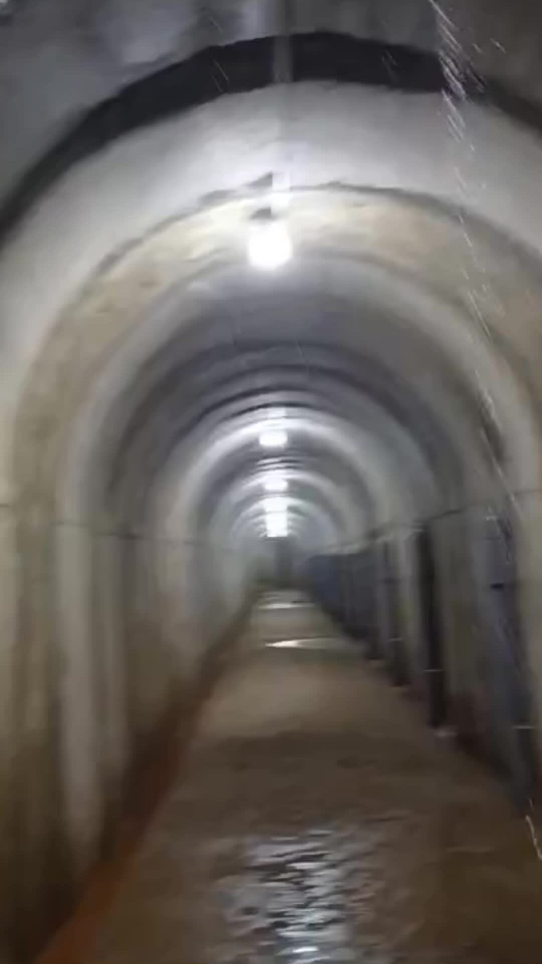 耗资超过1000亿越南盾的新建水库在运行中出现裂缝和渗漏