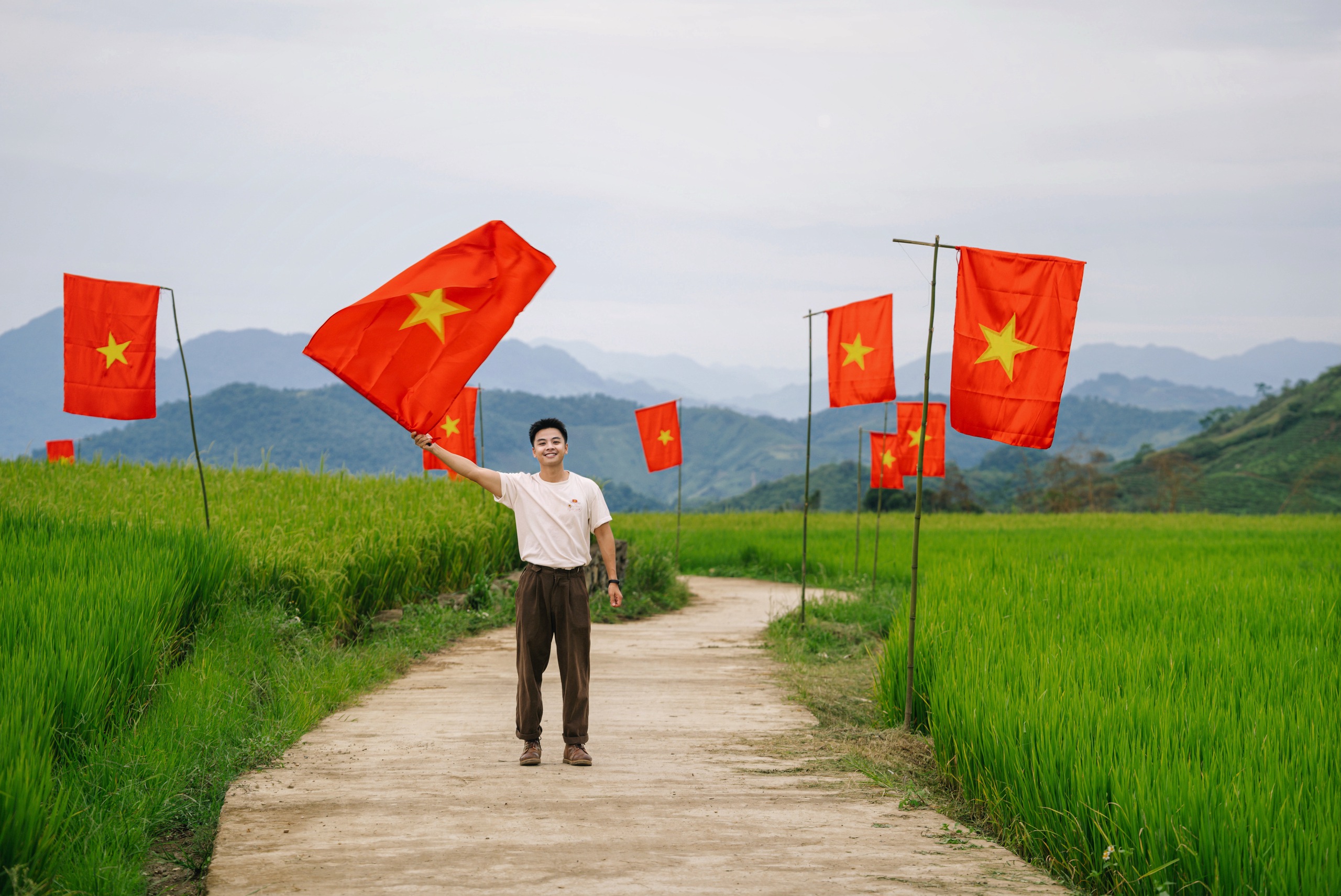 苏黎梯田的红旗之路，山罗的新打卡点