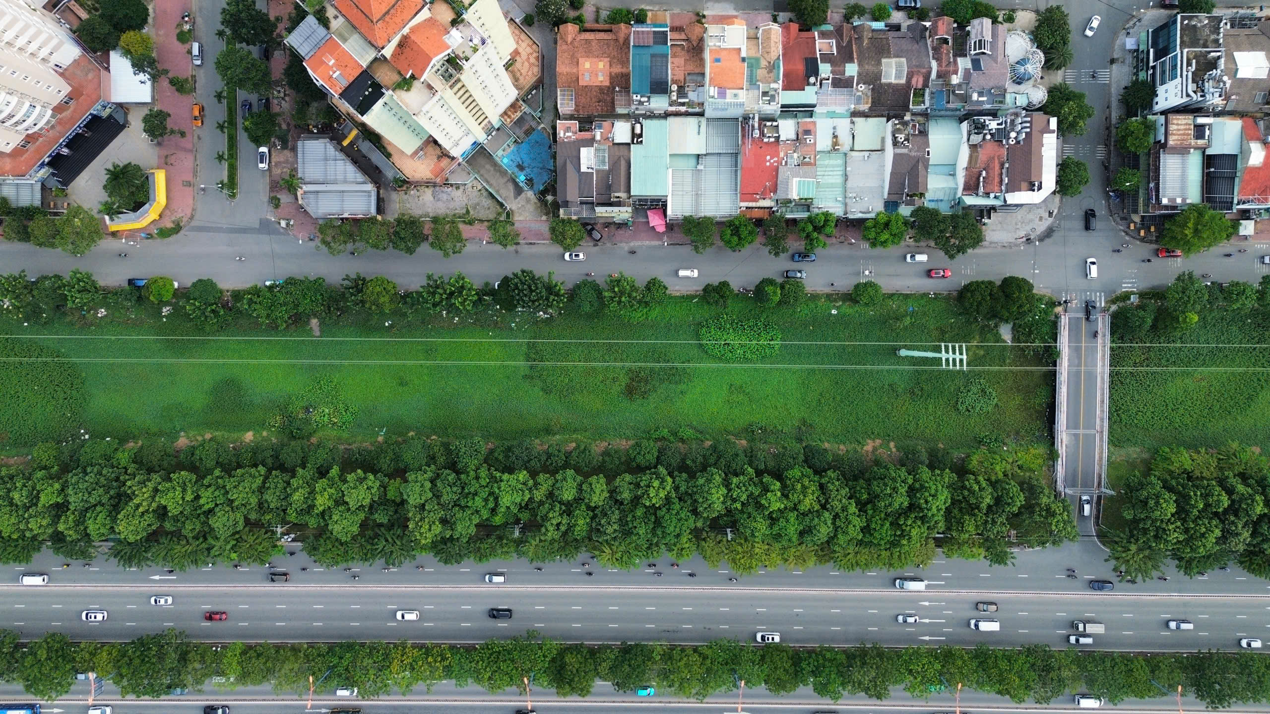 胡志明市启动红石渠疏浚工程，减少武元甲路积水并美化景观