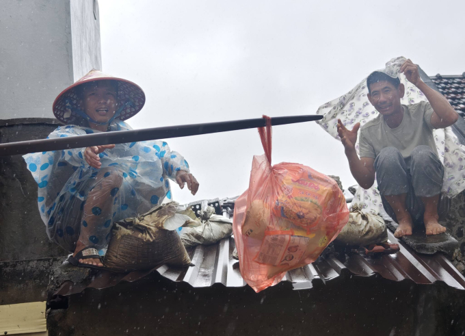 一个月从北到南驾驶救援艇