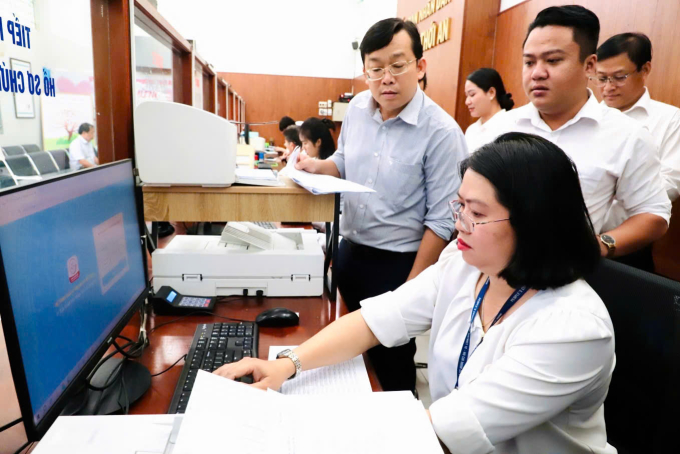 胡志明市乡镇在取消县级后如何运作