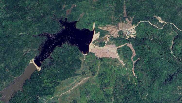 林同省两座水库堤坝破裂85米引发山洪