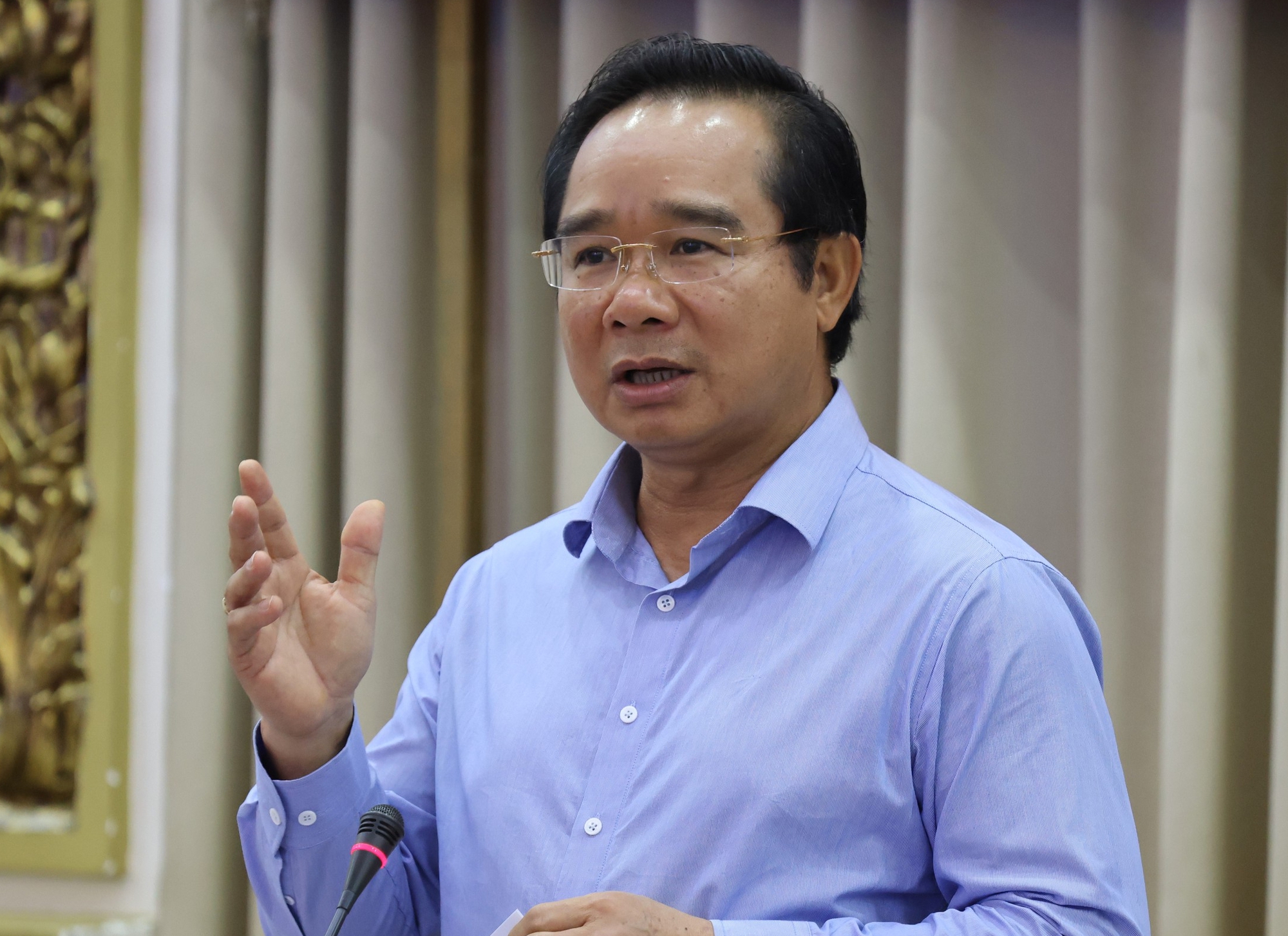 阮文德主席：坚决处理假冒食品以保护人民健康