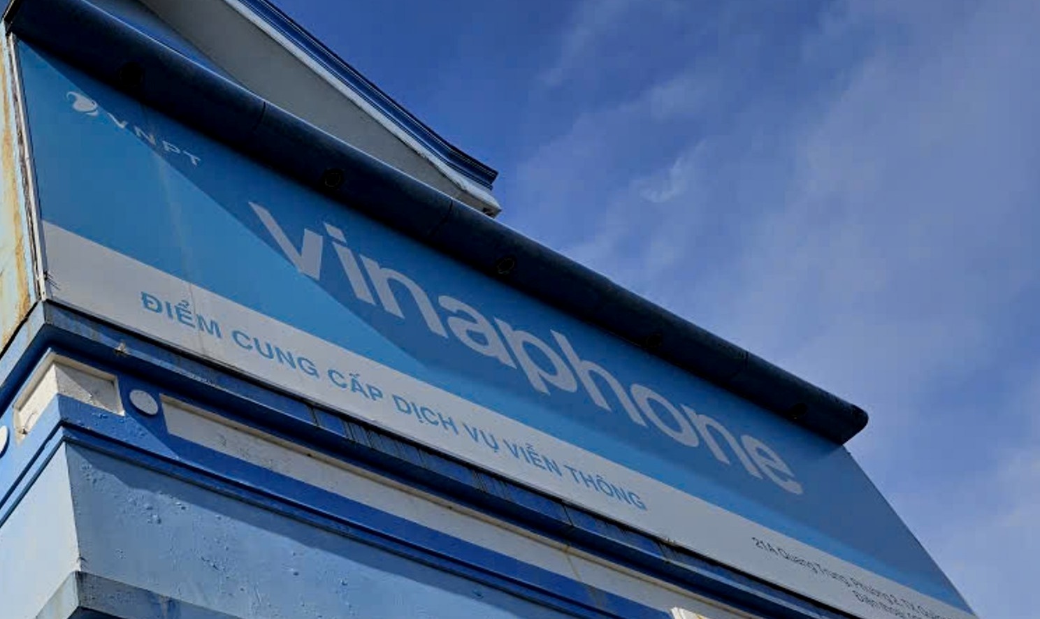 Vinaphone 乂安省暂时退还因重复发放SIM卡而被侵占的客户款项