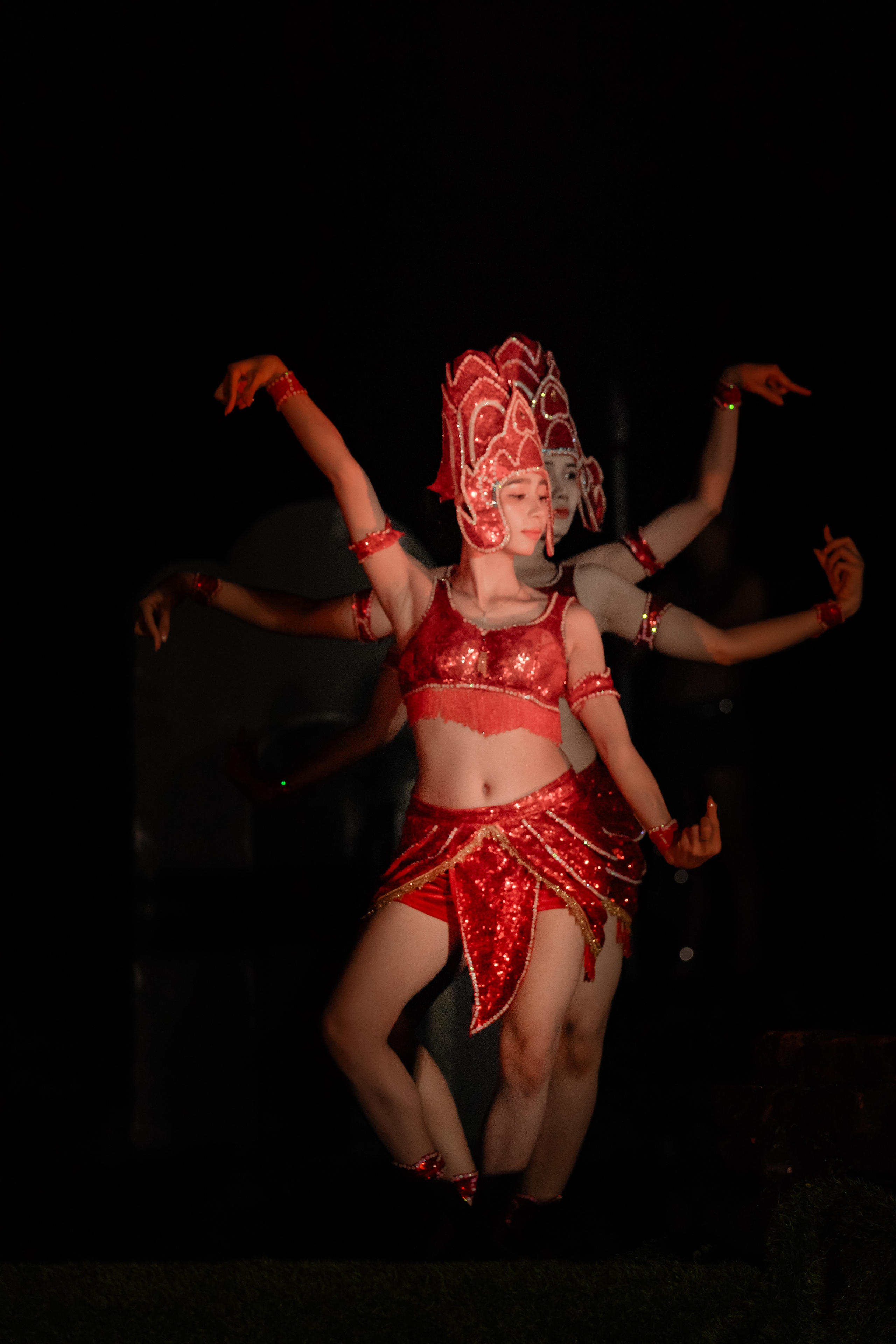 令人目不暇接的《传奇美山之夜》表演在千年古塔空间中上演