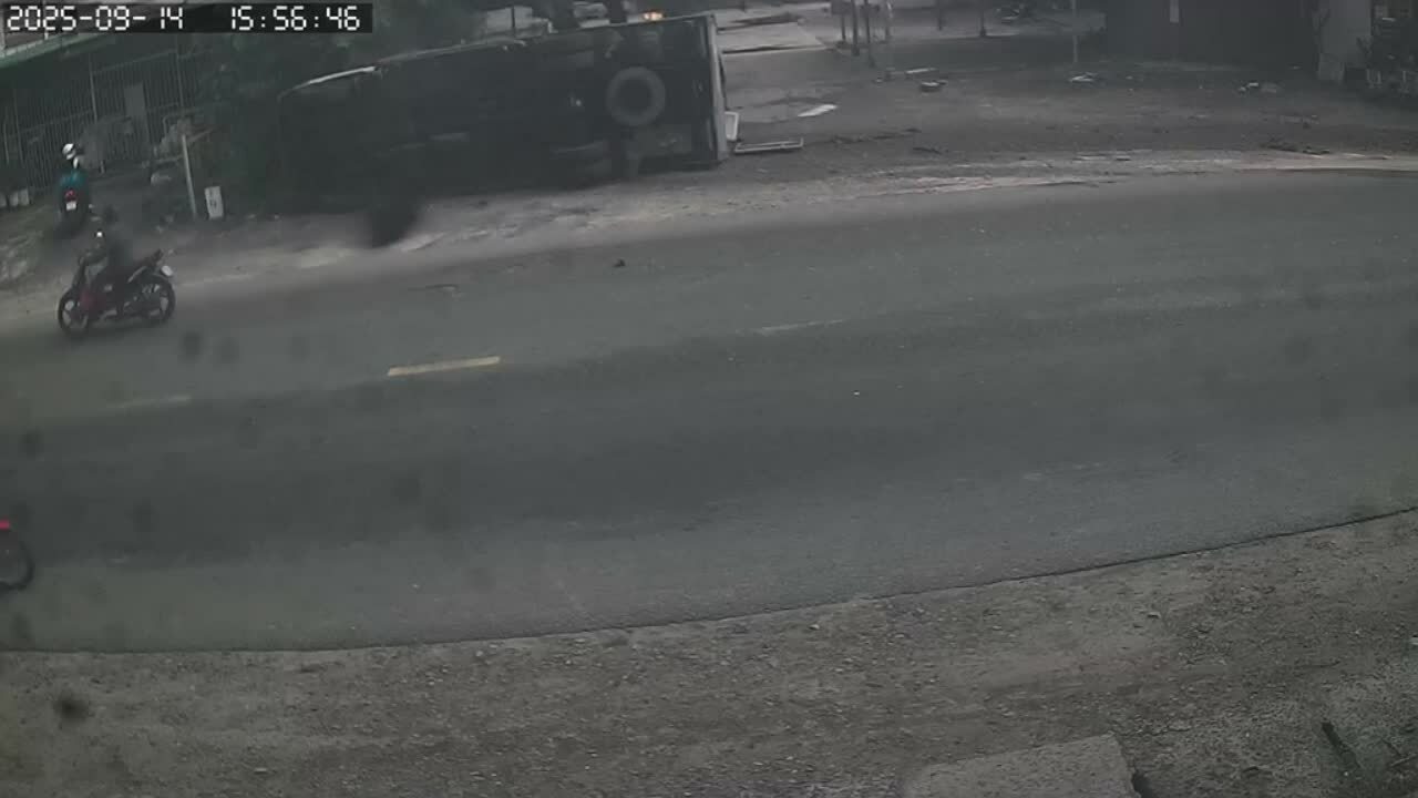 林同国道卡车翻车，三人遇难