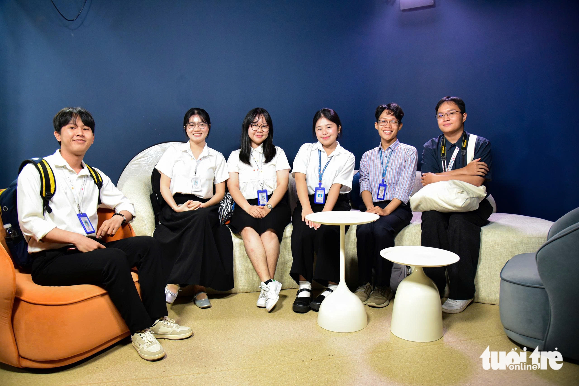 胡志明市师范大学学生了解《青年报》的新闻制作流程
