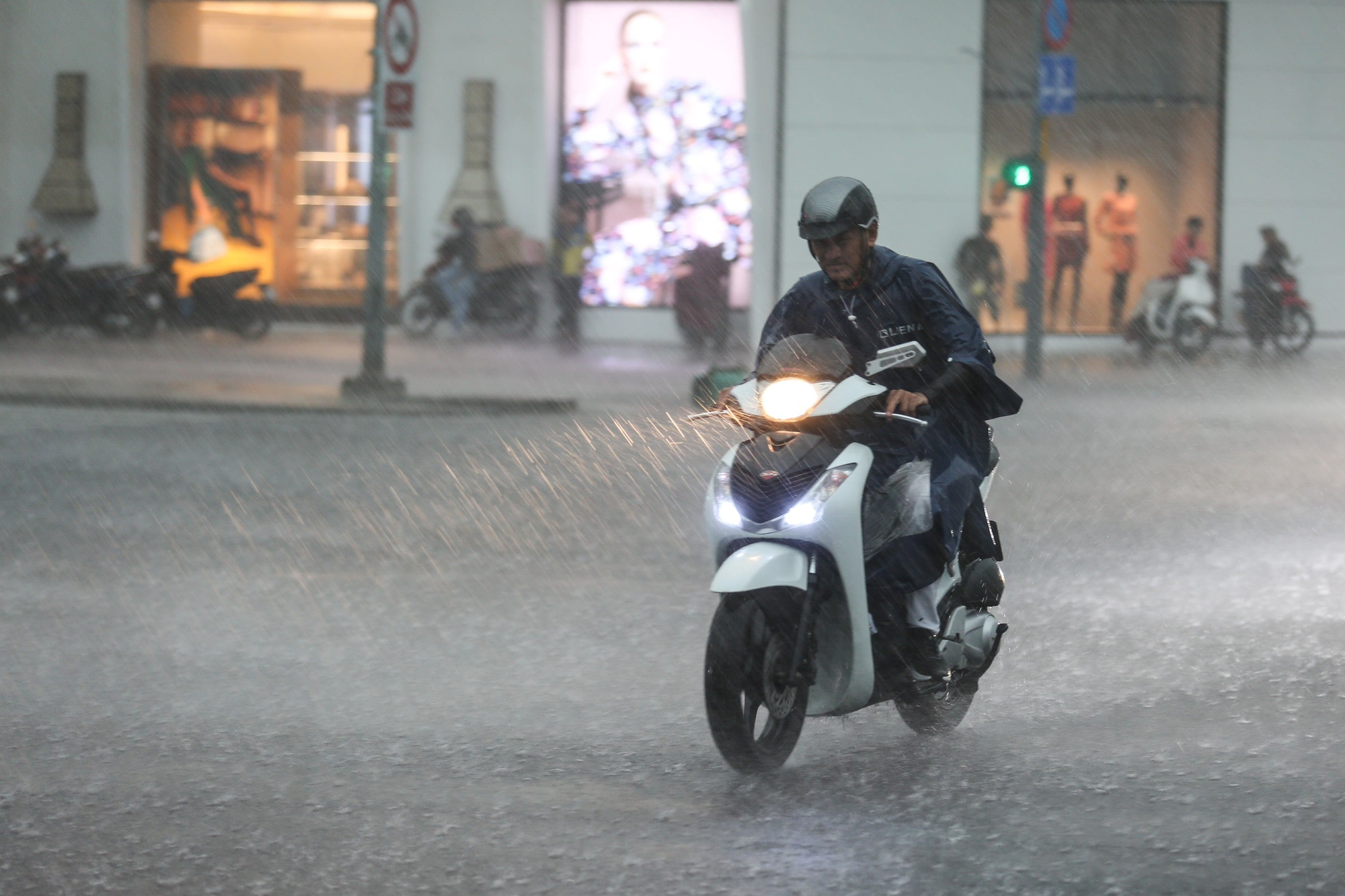 今天8月11日天气：全国范围内炎热减少，降雨增加