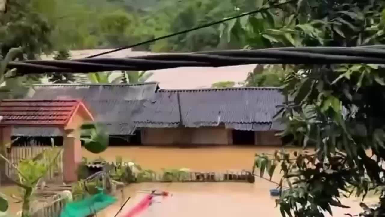 奠边暴雨致三人死亡，八人失踪