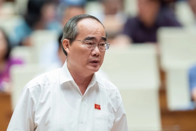 建议将退休年龄提高至65岁以实现两位数增长目标