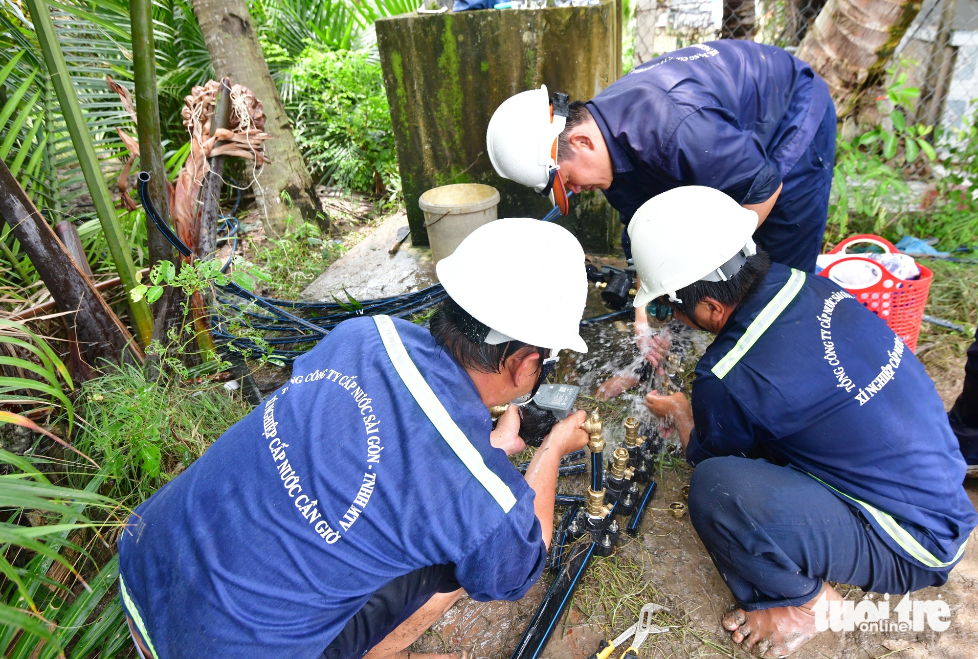 美庆岛居民摆脱不知水管破裂在哪的停水困境