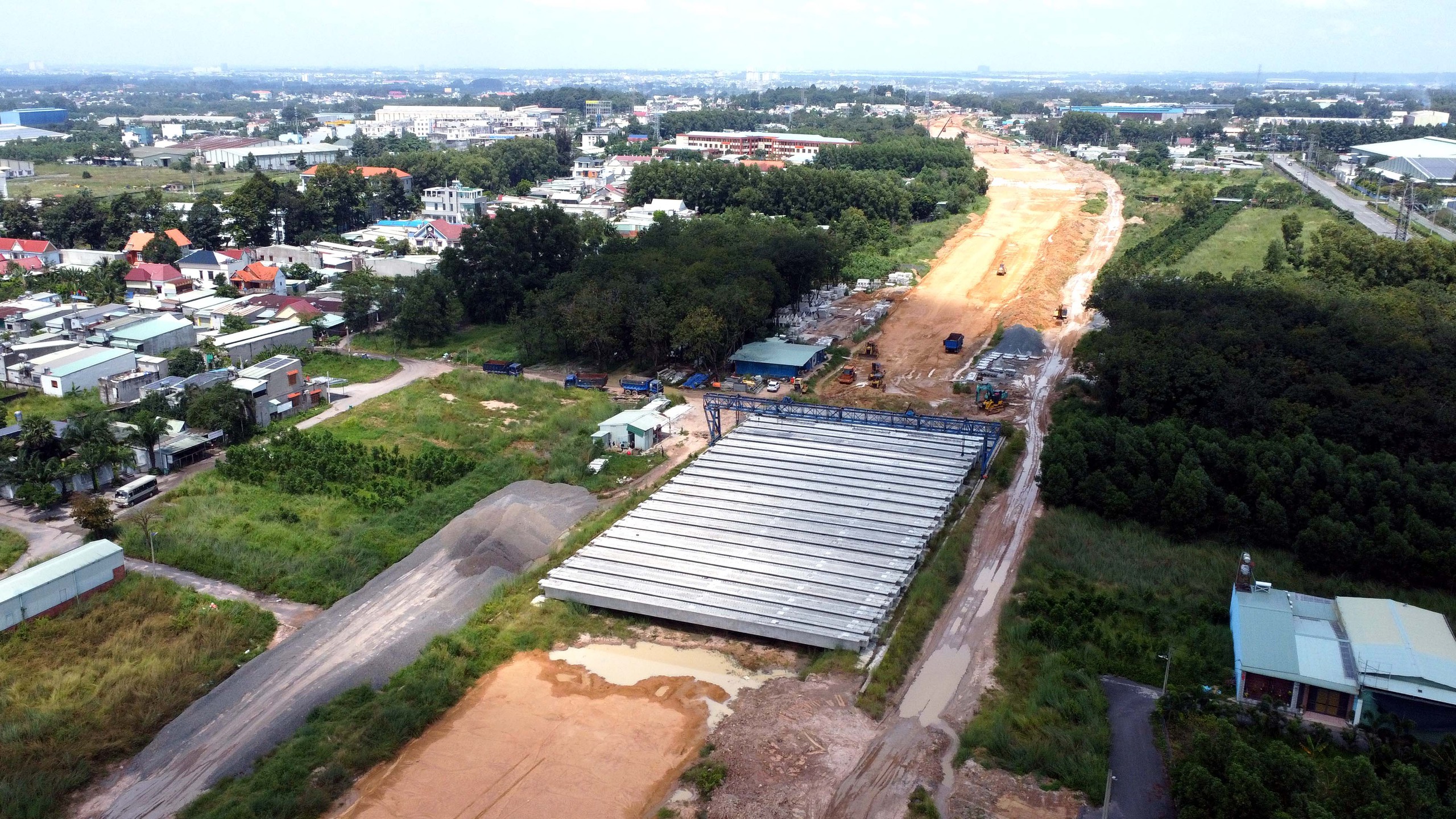 距离通车还有近2个月，边和-头顿高速公路的形态如何？
