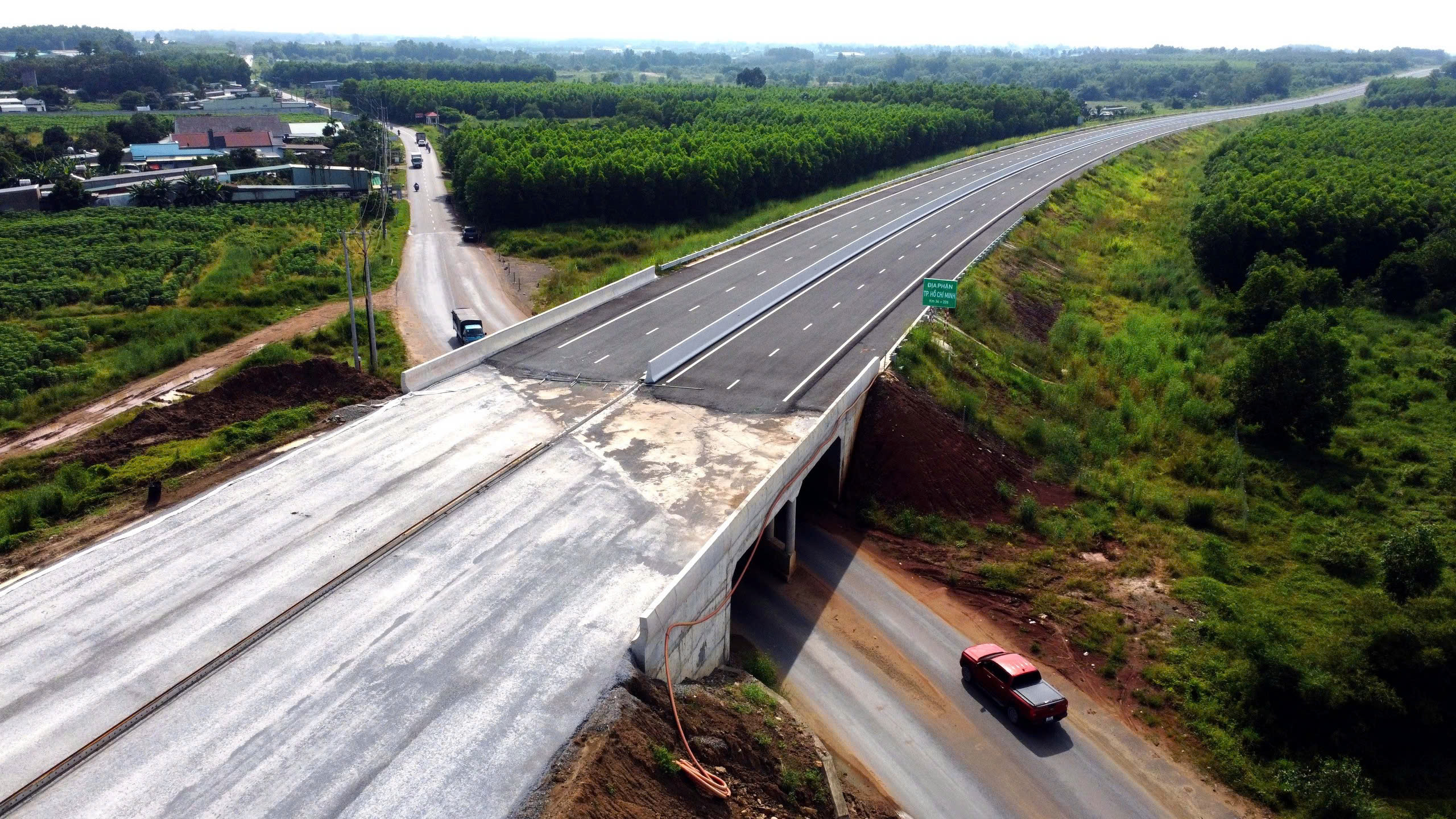 边和-头顿高速公路延误：同奈省主席点名项目管理负责人