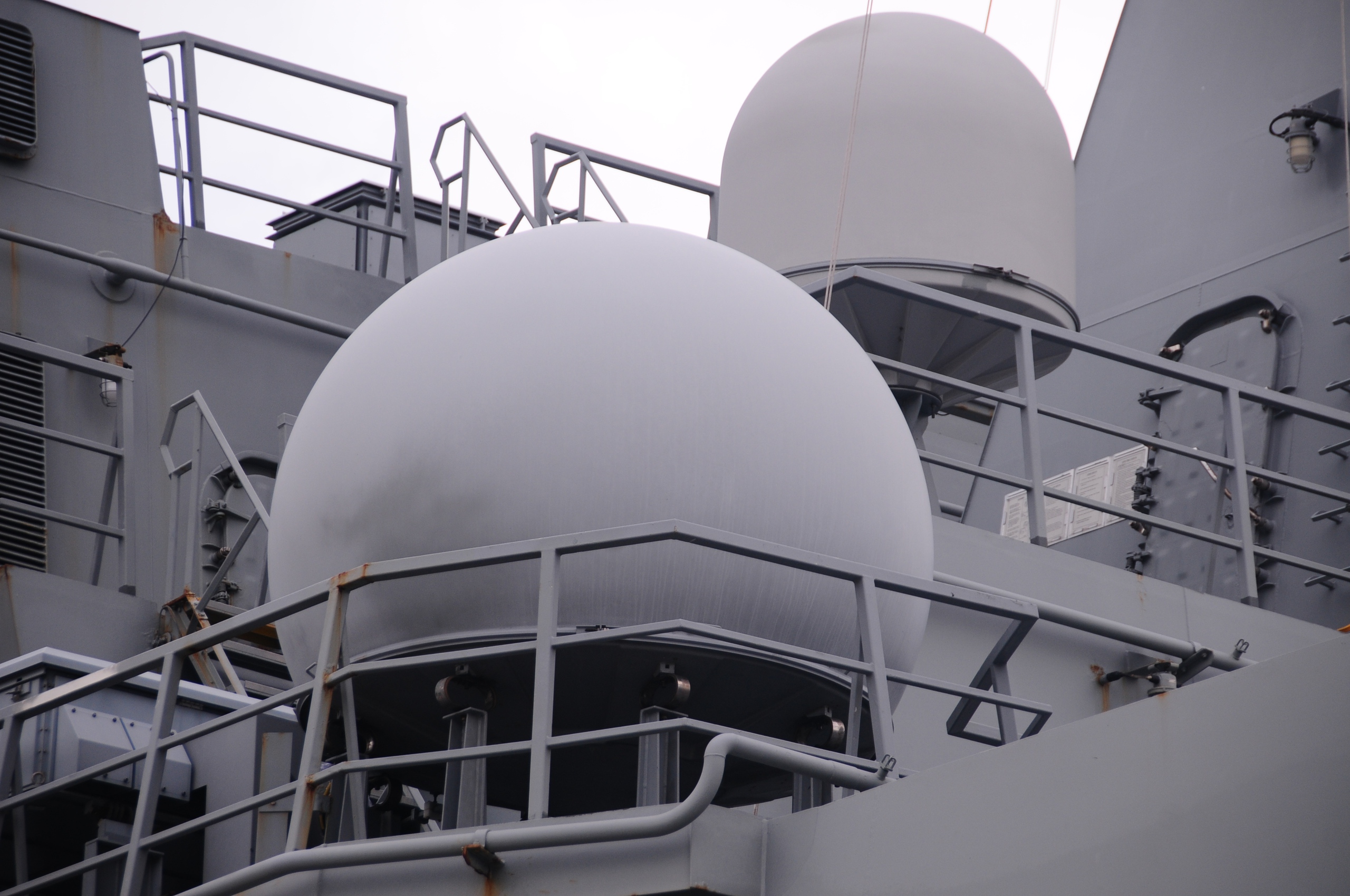 停泊在岘港仙沙港的韩国海军舰艇有什么特别之处？