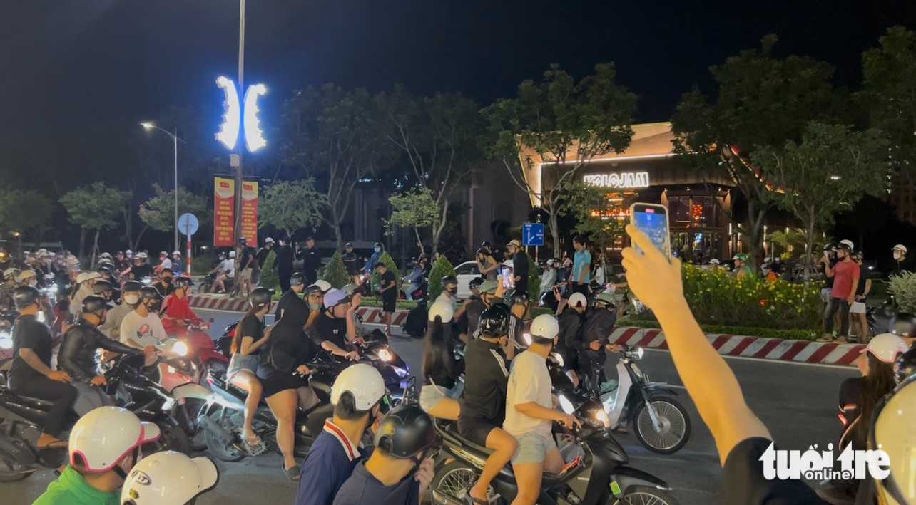 岘港：游客因青年夜间街头骚乱而恐慌