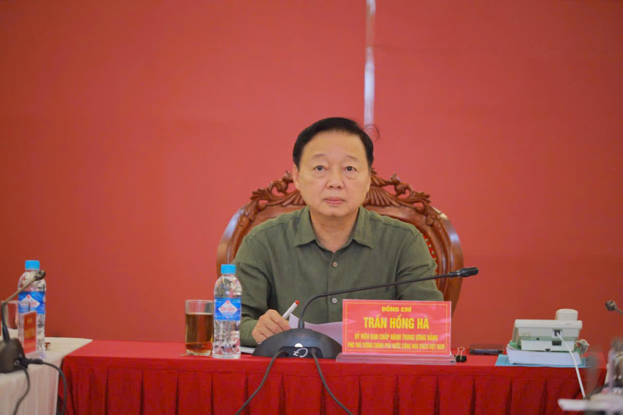 台风肆虐12小时，因停电和通讯中断尚未统计损失