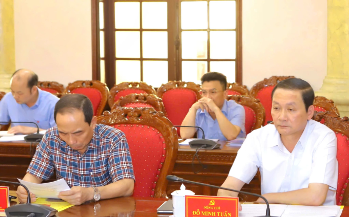清化省人民委员会主席突然缺席