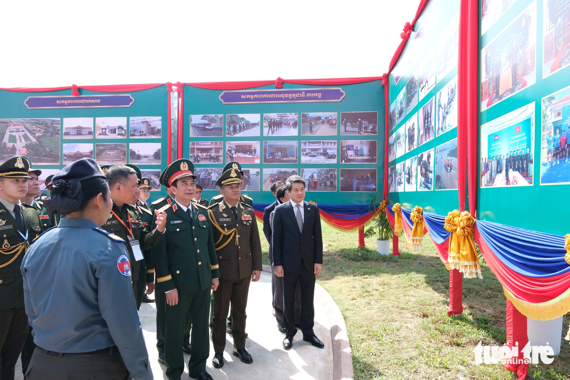 越南国防部支持在柬埔寨开工建设小学