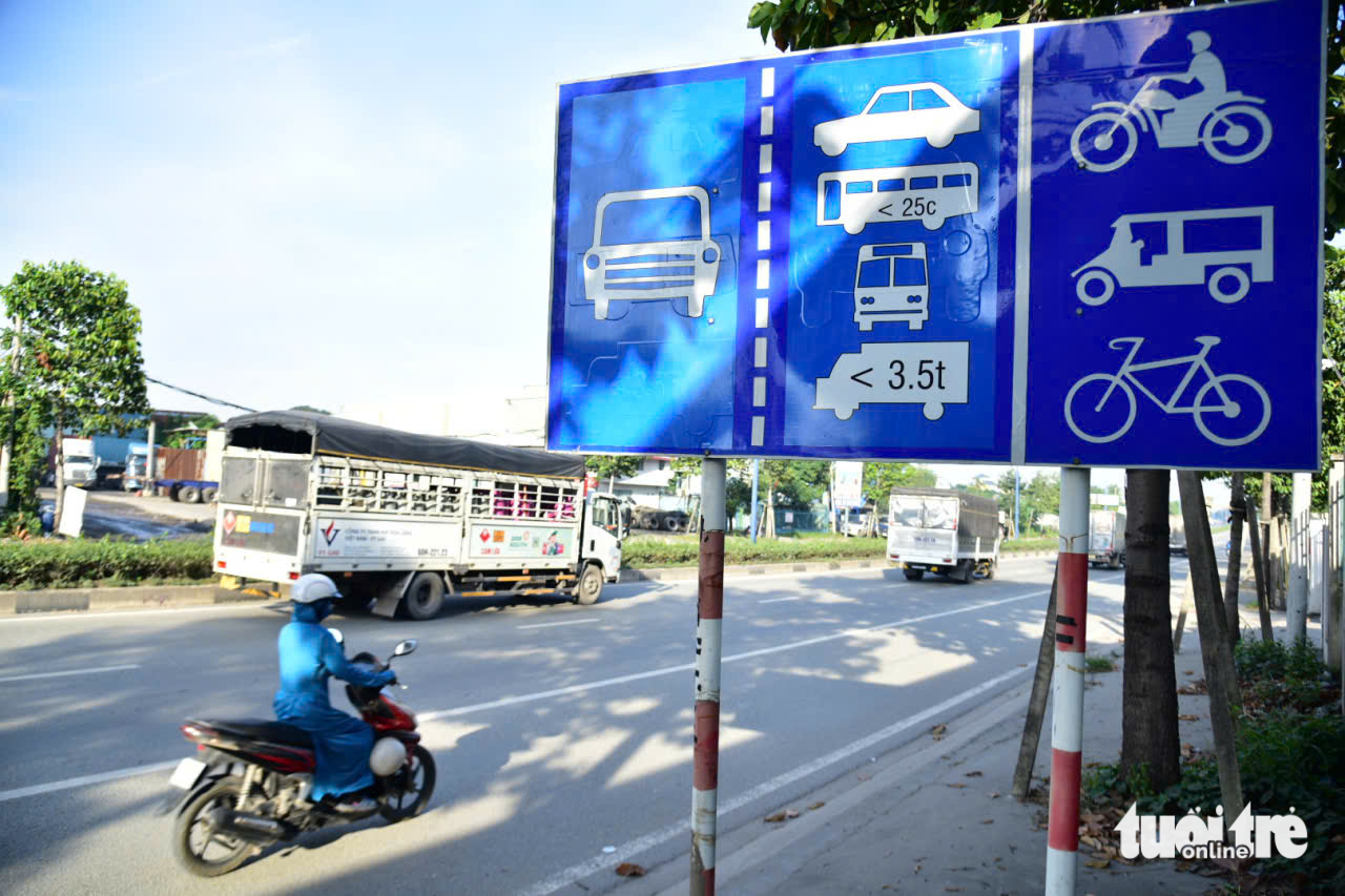 美福-新万道路分道首日，民众因‘减少事故担忧’而支持