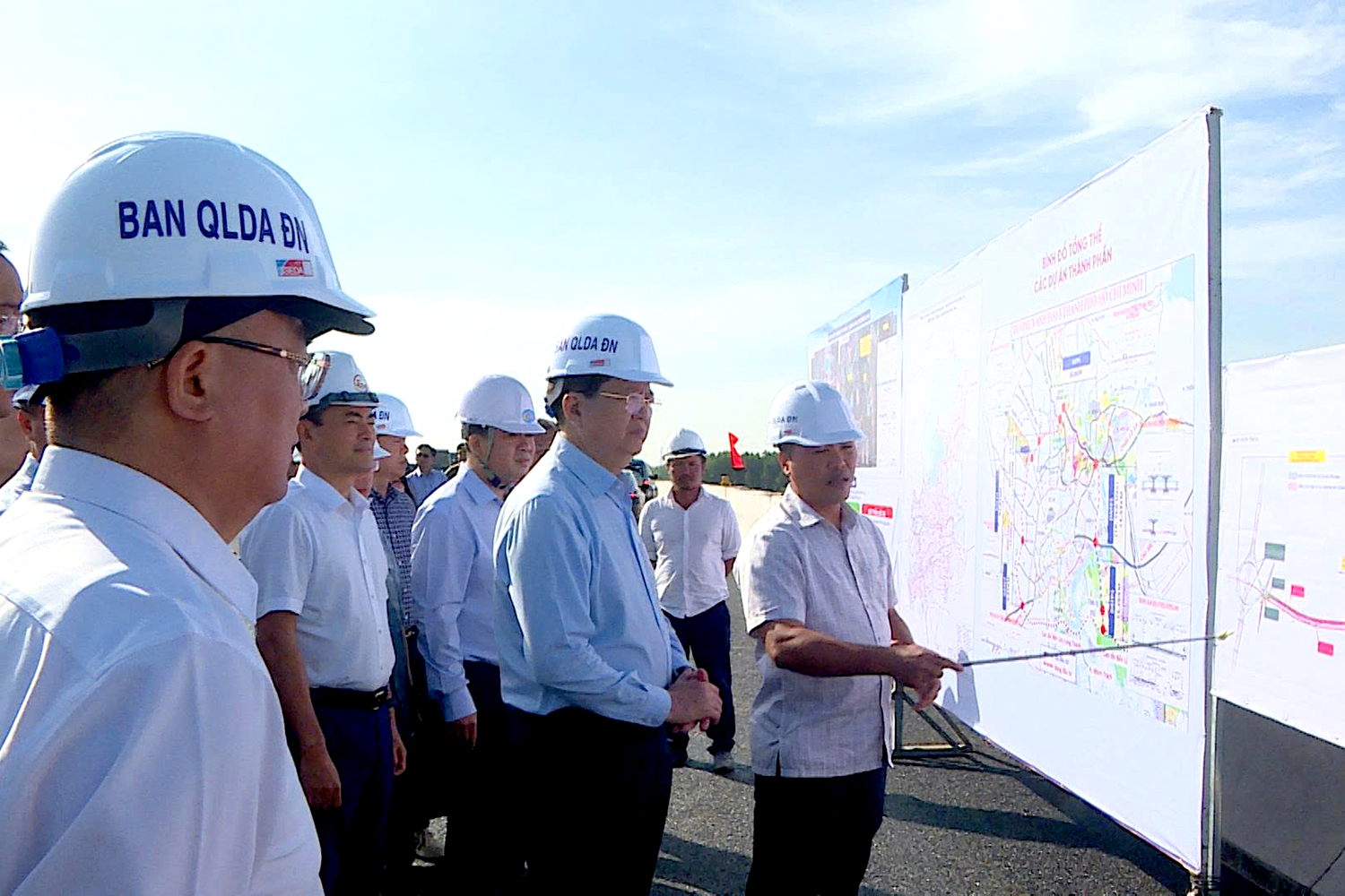 副总理梅文正：必须在12月19日前努力实现胡志明市三环路技术通车