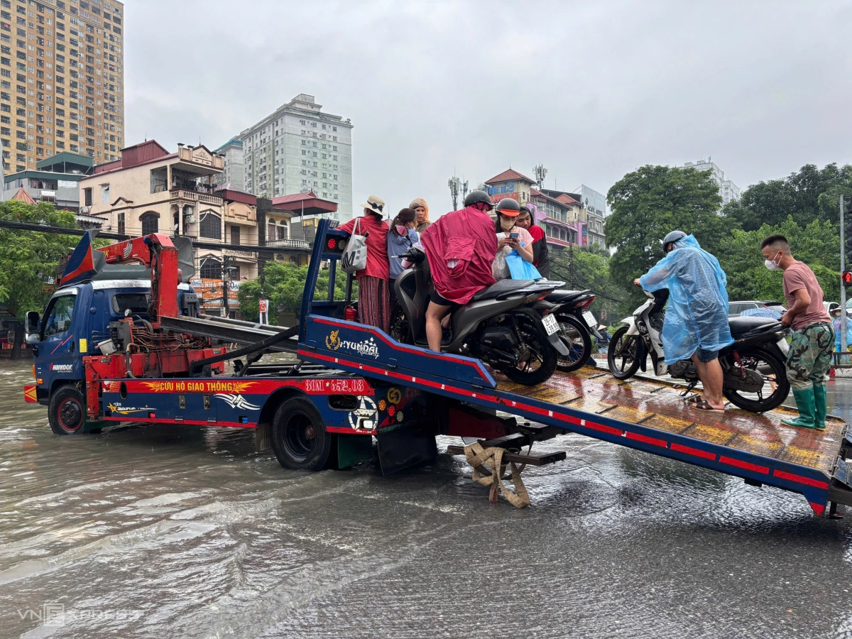 河内122个点积水，大雨后近30条道路瘫痪