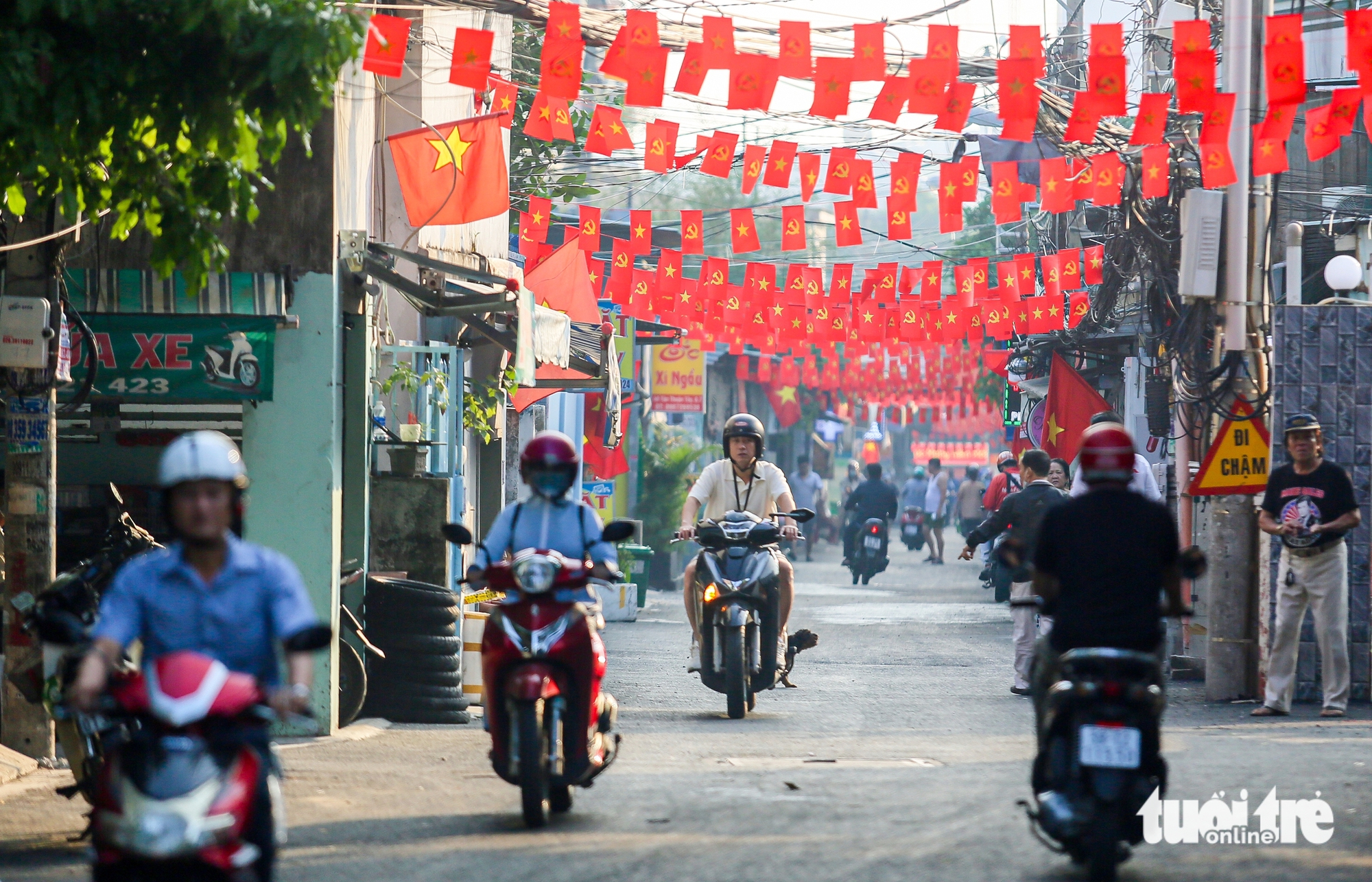 胡志明市公务员2026年元旦放假一天，全市悬挂国旗