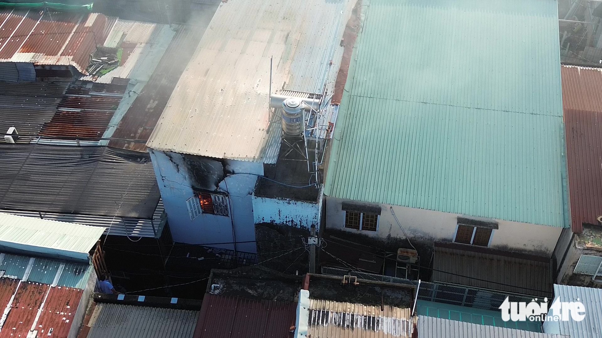 胡志明市协平坊巷内房屋火灾，一人被困身亡