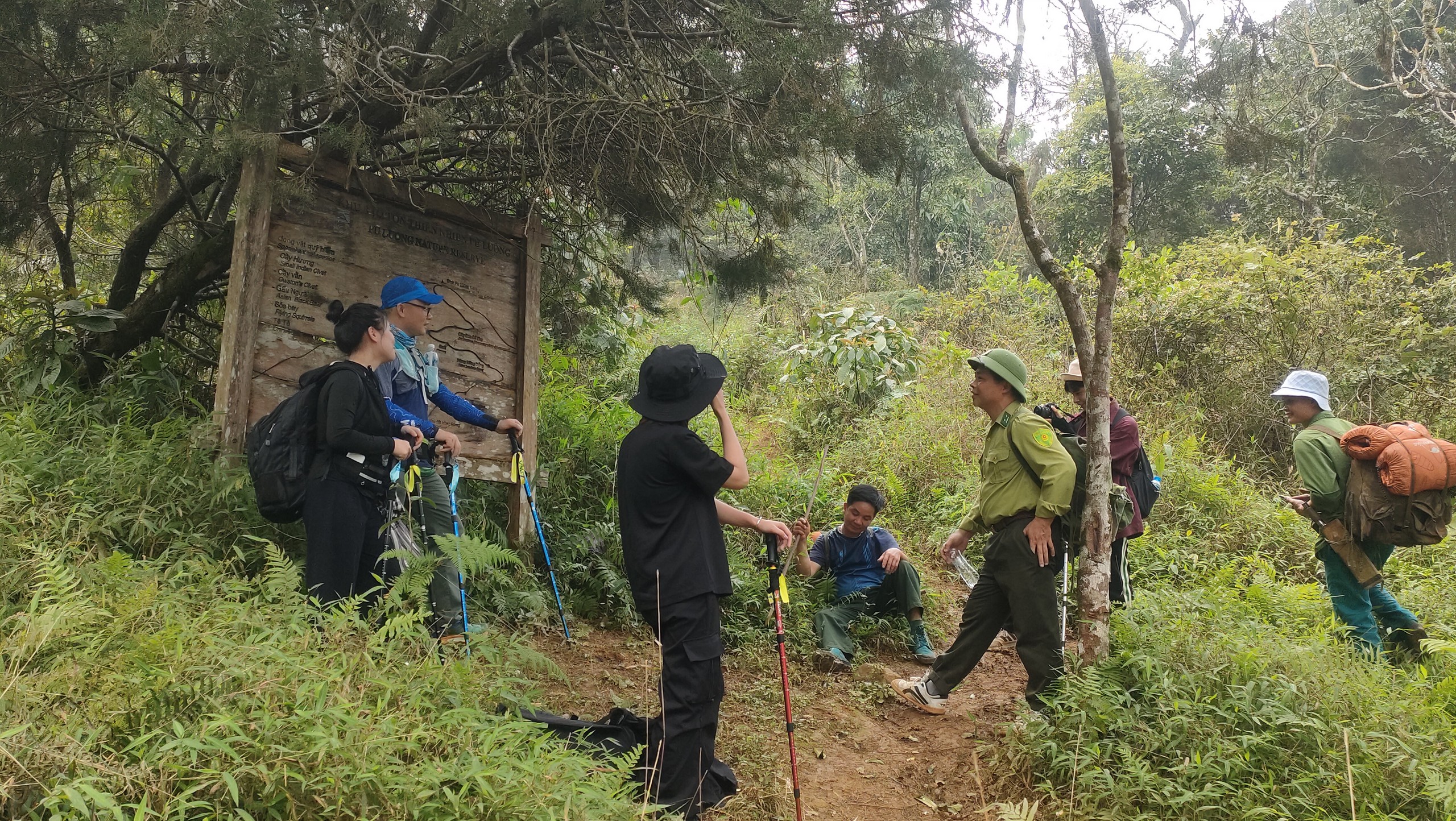 开通征服Pù Luông峰线路，吸引喜爱冒险旅游的游客来到Thanh地区