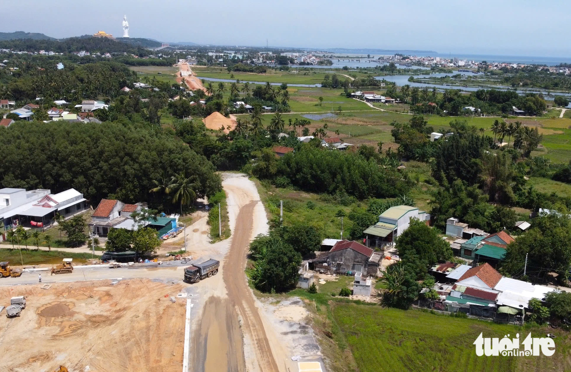 广南省数千亿项目因'土地瓶颈'而进展缓慢