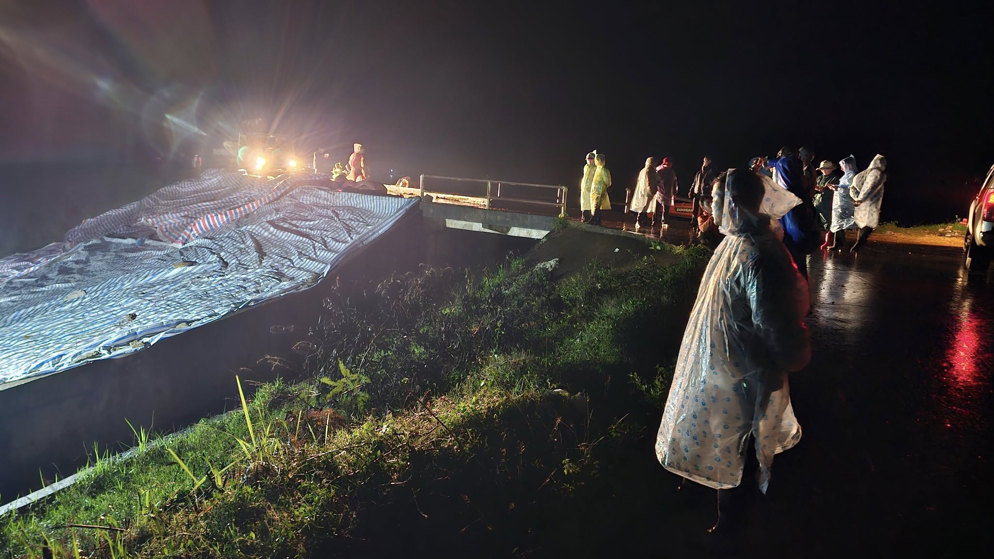 因林同省170万立方米灌溉水库溃坝风险紧急疏散70户居民