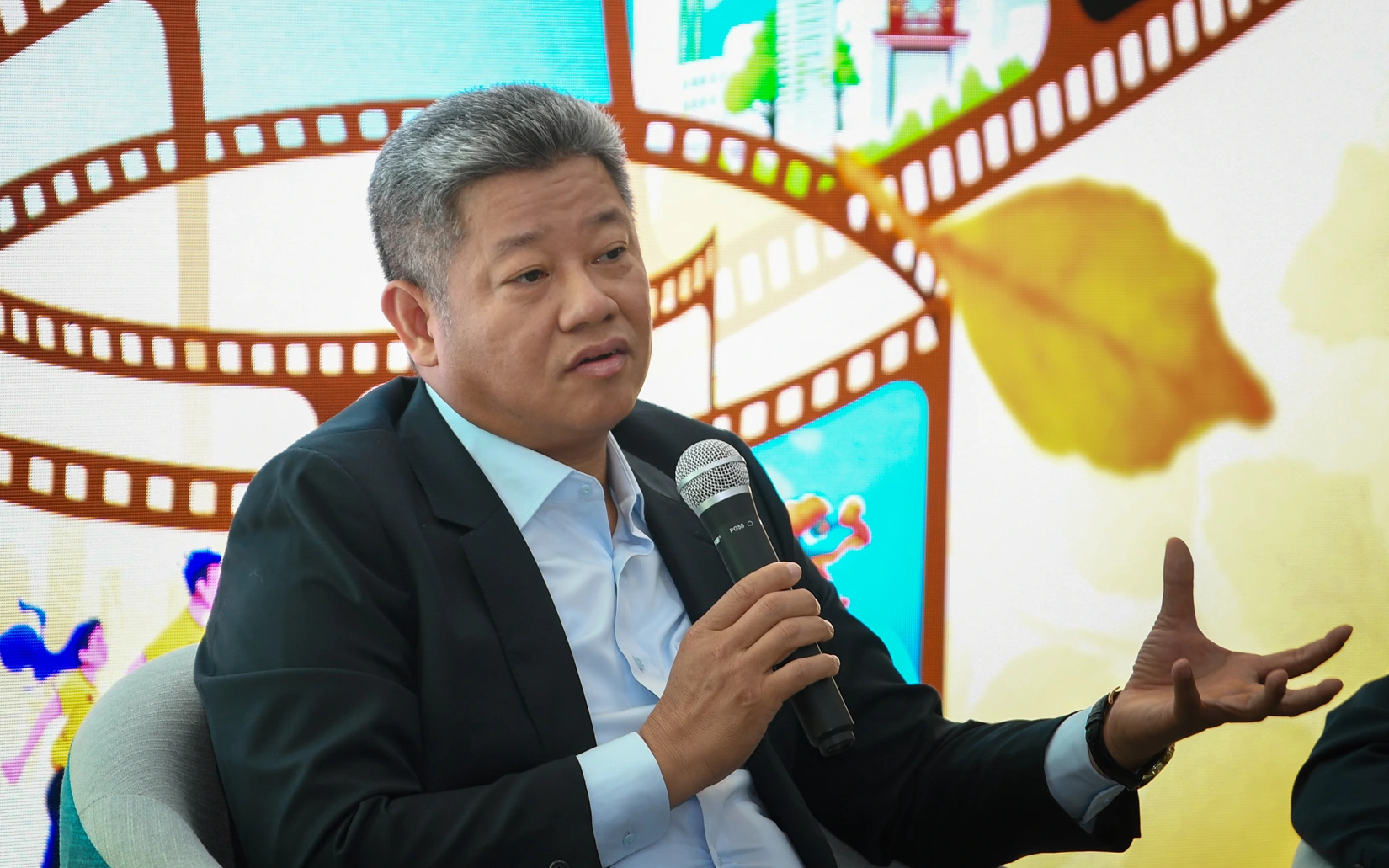 “我们希望游客能珍藏关于河内秋天的难忘记忆”