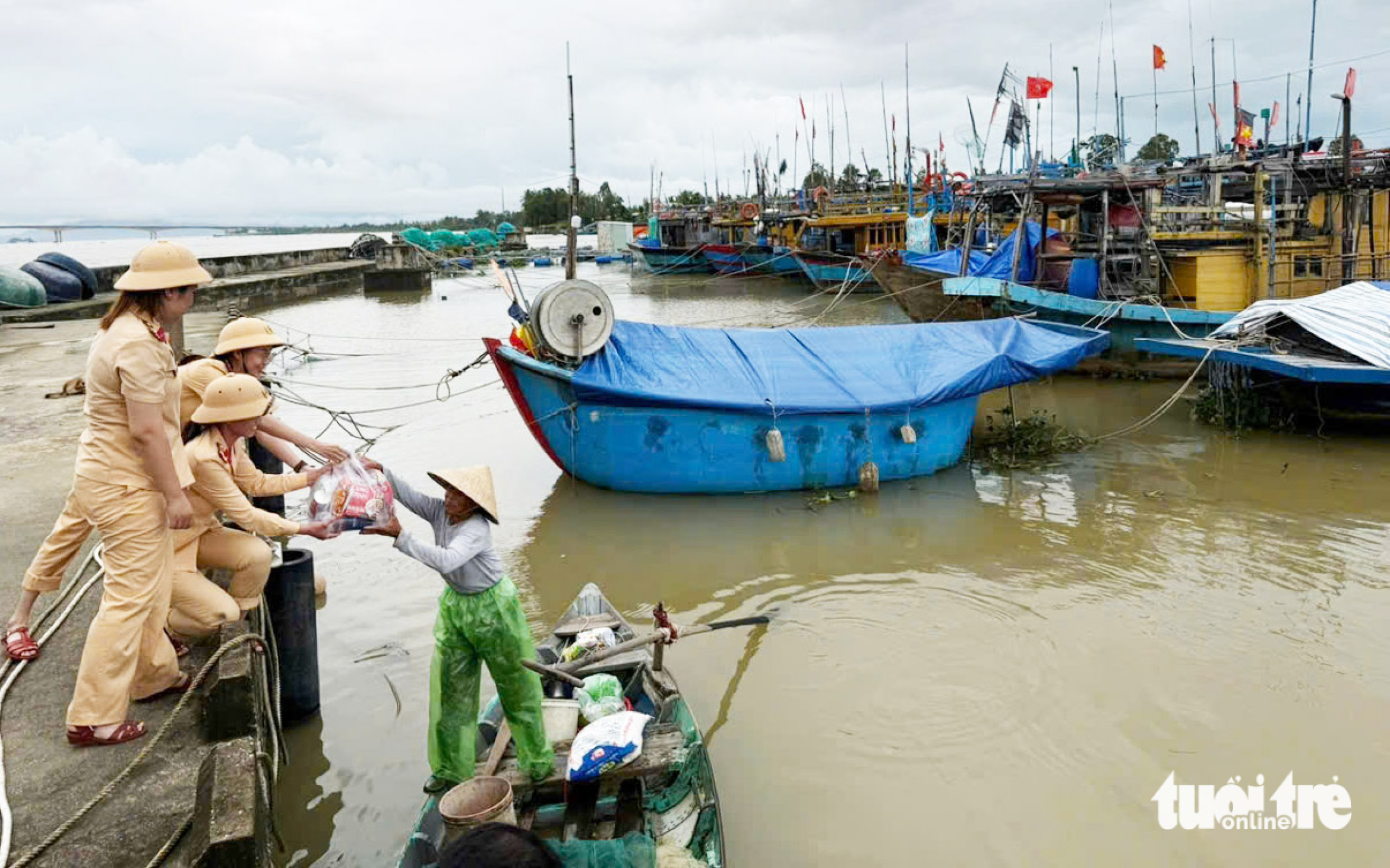 在洪水和山体滑坡后重新站起来,戈诺伊的居民并不孤单
