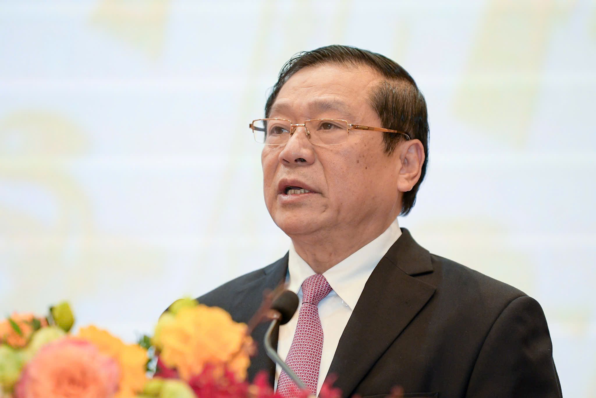 通过哪些形式征求人民对建设党第十四次全国代表大会文件的意见？