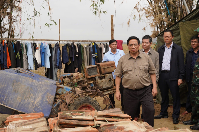 总理访问达乐省洪水重灾区居民