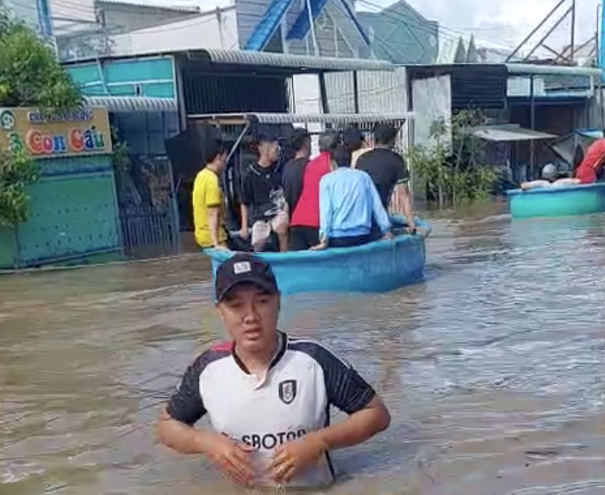 龙河水库泄洪创纪录，淹没海口十余艘渔船