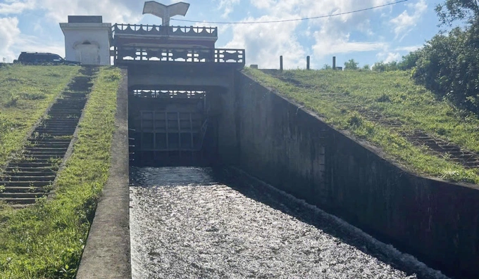 水电和水利水库在卡吉基台风前放水