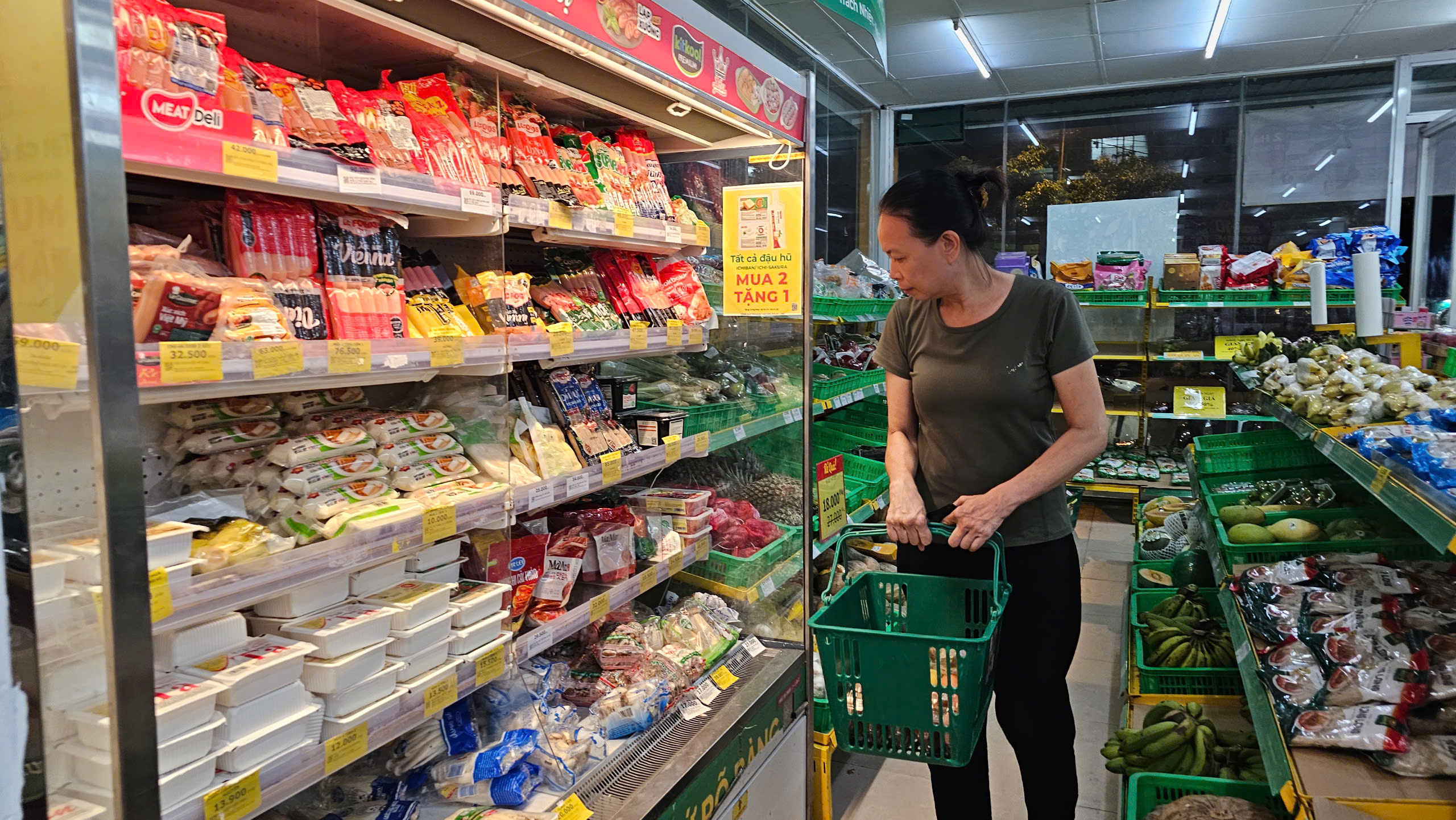 胡志明市：多地蔬菜、鸡蛋早早售罄，超市确认货源充足，促销多多