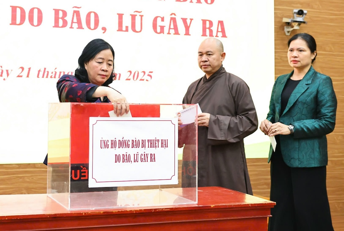 超过1120亿越南盾支持中部和西原地区同胞克服洪涝灾害后果