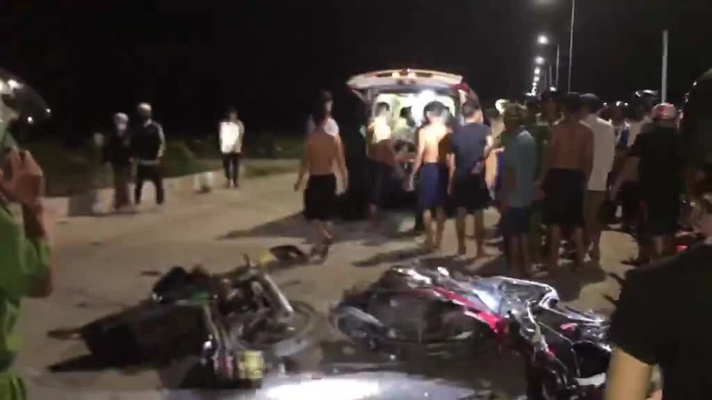 越过栏杆，男子被火车撞死