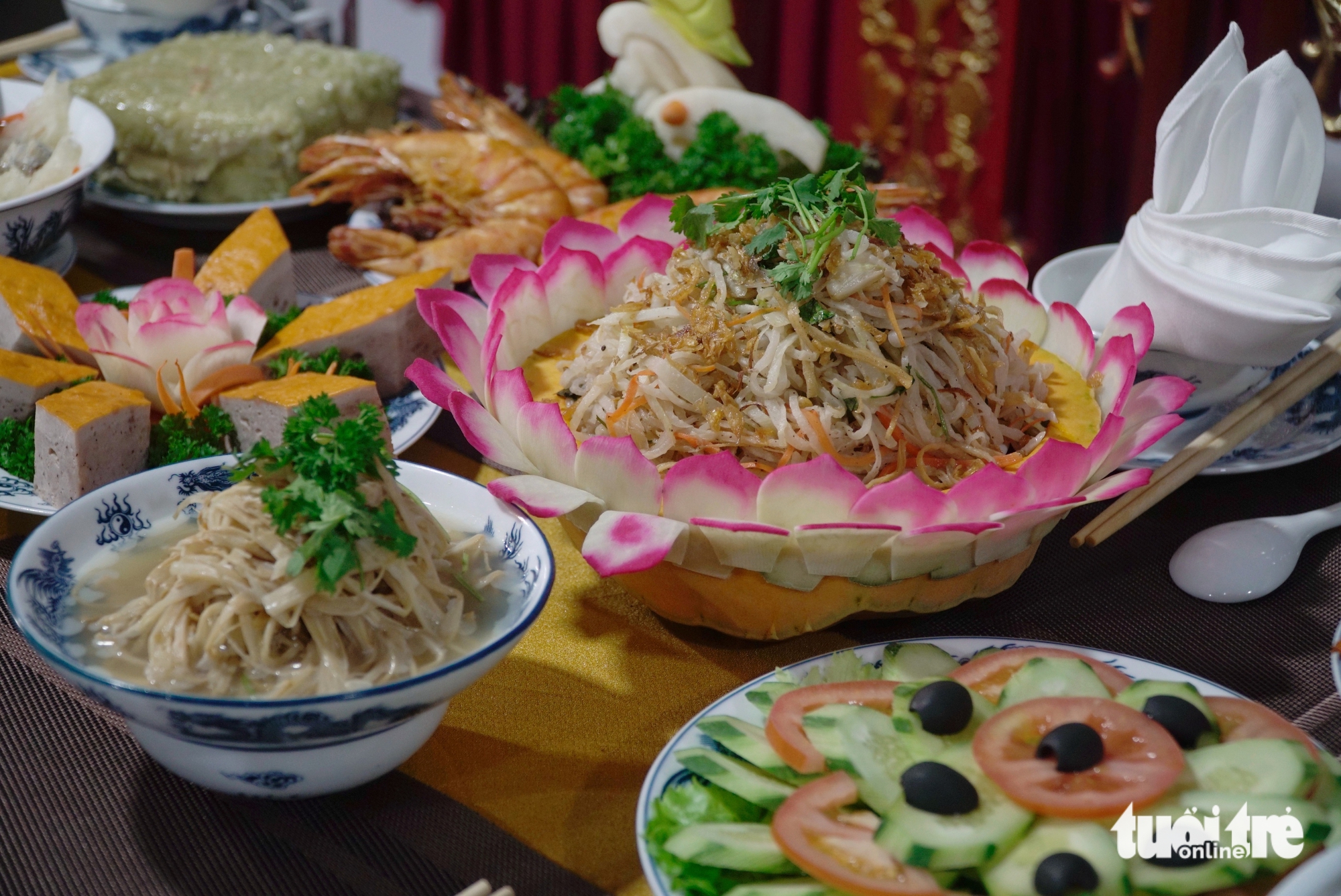 周末在郑功山步行街品尝八场宴席、清池卷粉……