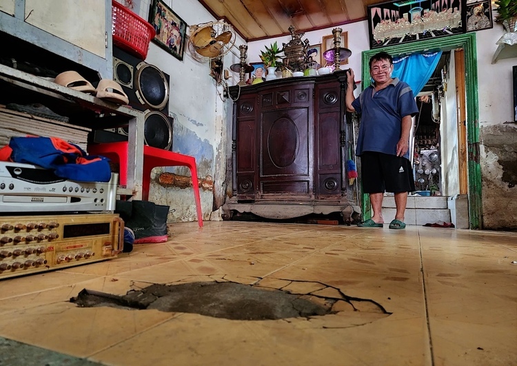 胡志明市房屋下沉超过半米，居民生活不安