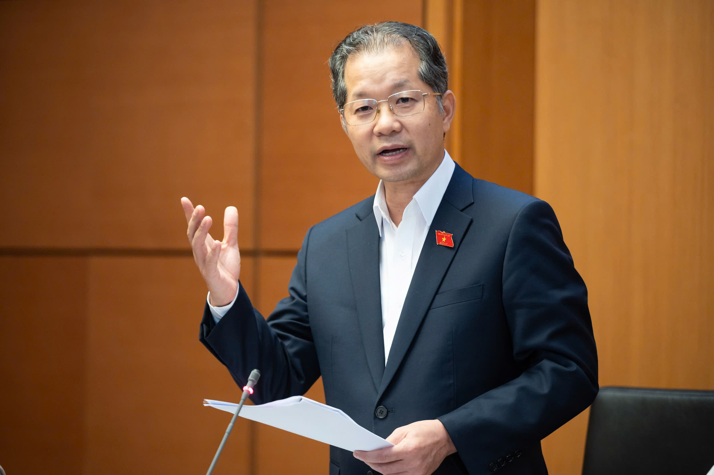 最高法院院长阮文广提出任命外国法官担任专门法庭法官的五项理由