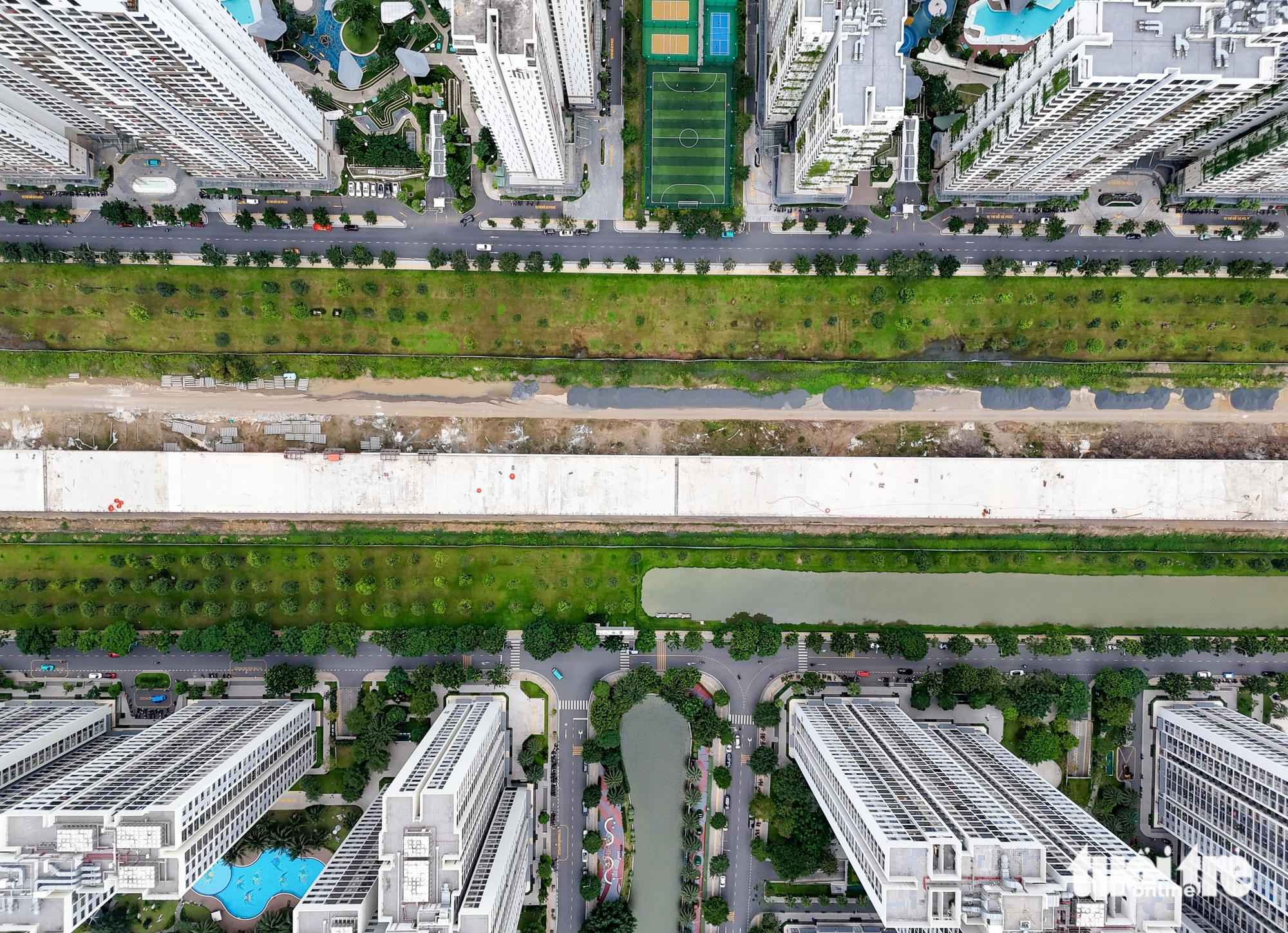 胡志明市三环路14.7公里高架桥全景，迎接12月19日通车里程碑